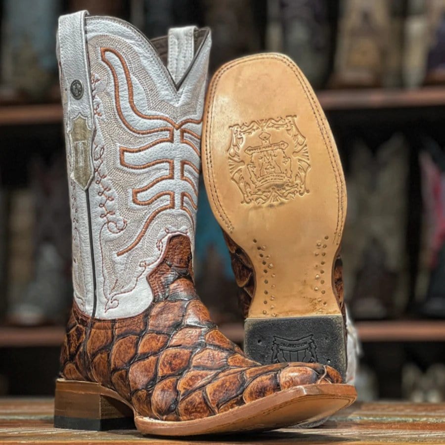 Tanner Mark Boots Boots Tanner Mark Men&#39;s Dillon Print Monster Fish Square Toe Boots Cognac TM205539