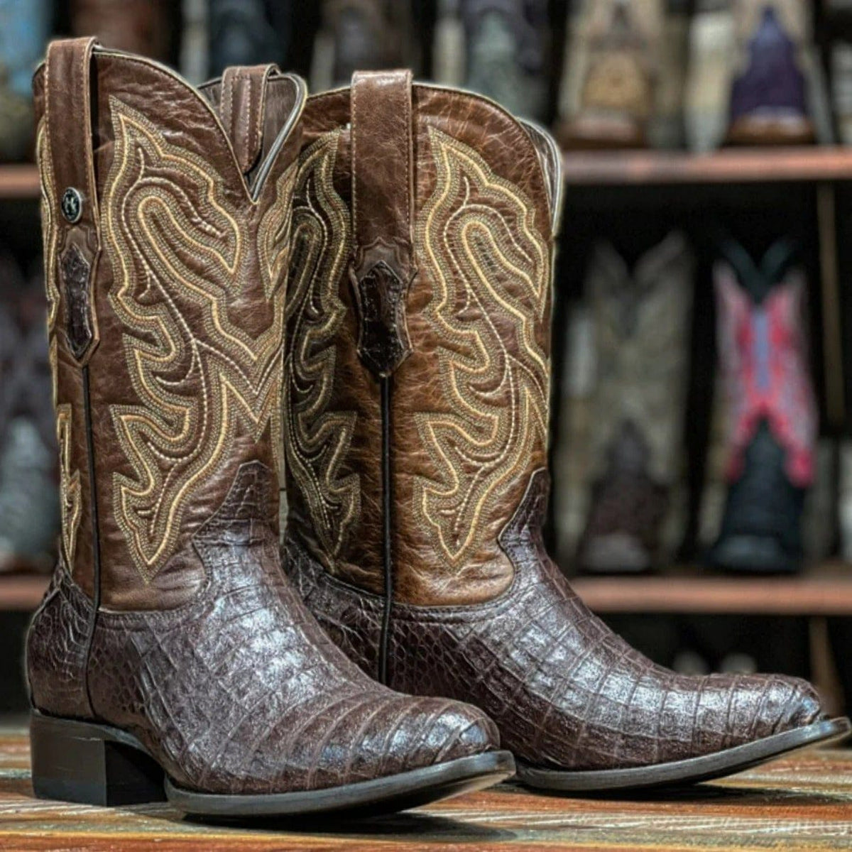 Tanner Mark Boots Boots Tanner Mark Men&#39;s Genuine Caiman Belly Round Toe Boots Brown TMX208039