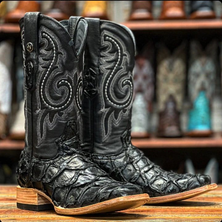 Tanner Mark Boots Boots Tanner Mark Men&#39;s Genuine Monster Fish Leather Square Toe Boots Black TMX201308