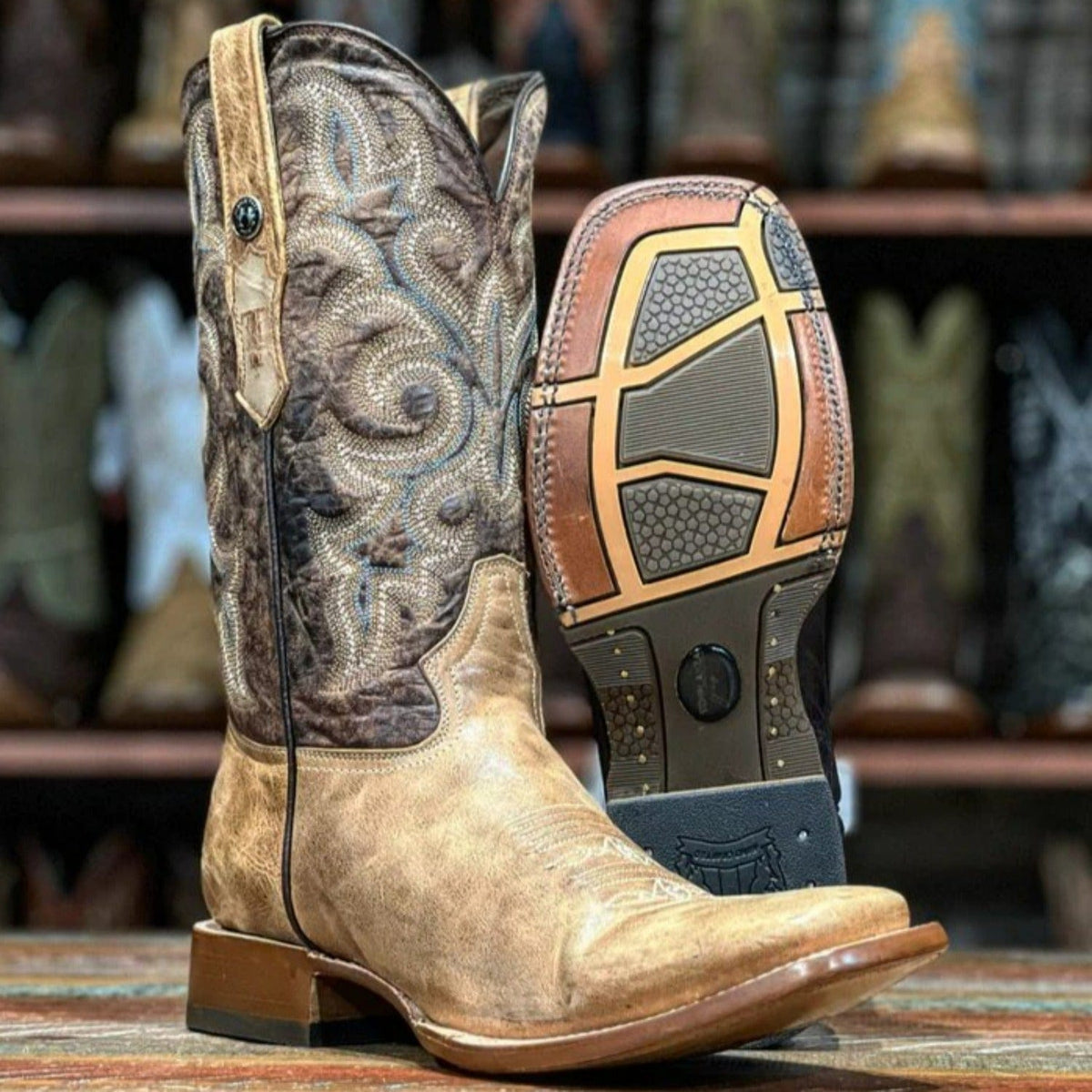 Tanner Mark Boots Boots Tanner Mark Men&#39;s Square Toe Leather Boots Olden Tan TM207042